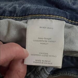 Silver Jeans Avery Straight Leg Light wash blue